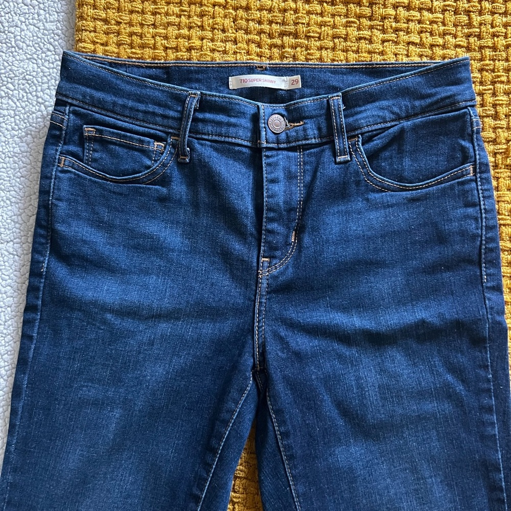 Levi’s 710 Super Skinny